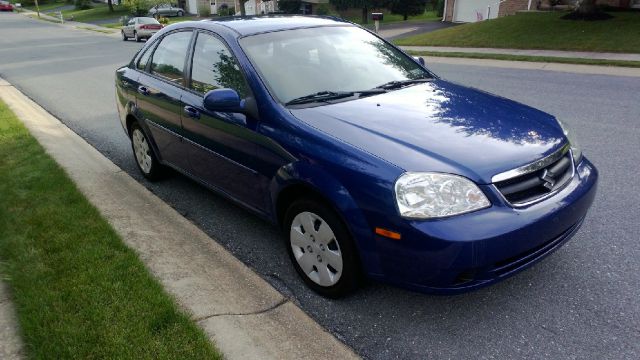 2008 Suzuki Forenza Base