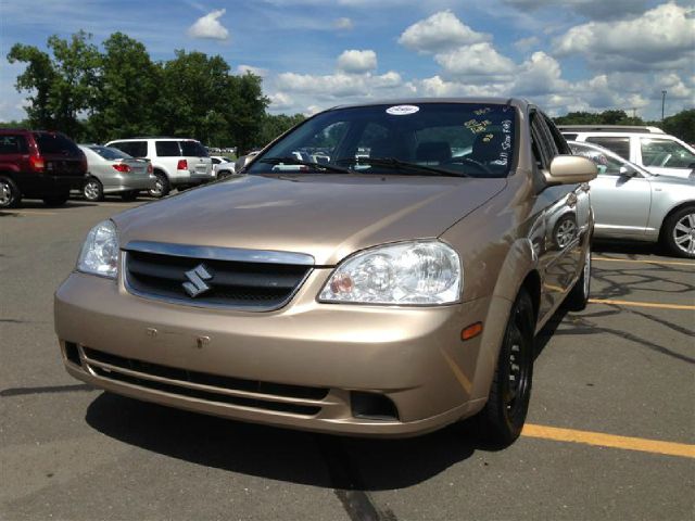 2008 Suzuki Forenza Base