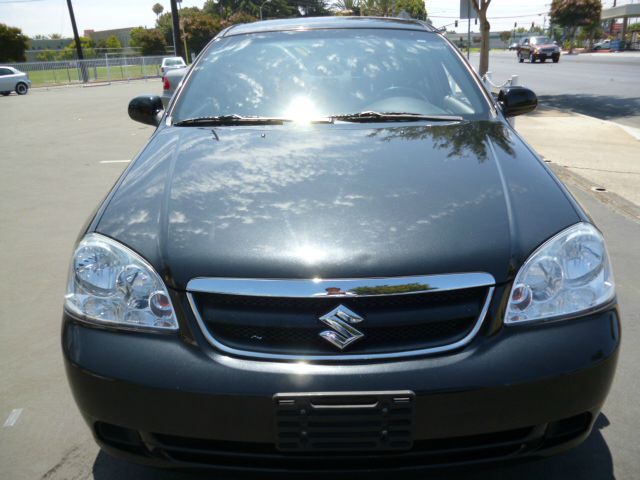 2008 Suzuki Forenza Sport Quattro