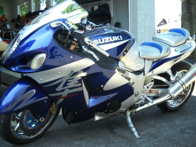 2004 Suzuki GSXR 1300 Carpet Cleaning Vancall NOW