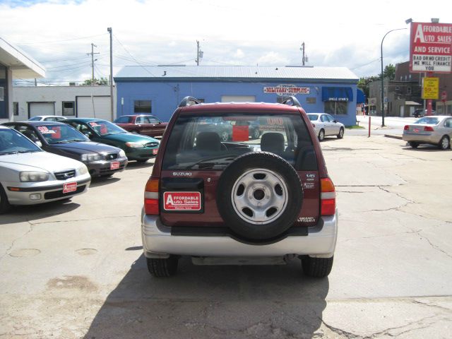 2000 Suzuki Grand Vitara SSE