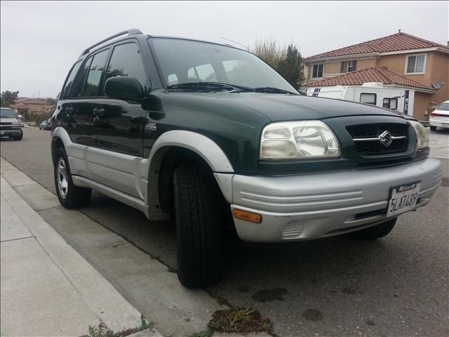 2000 Suzuki Grand Vitara 2dr Conv Auto W/black Top