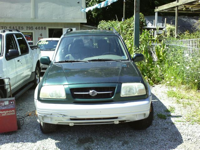 2000 Suzuki Grand Vitara SSE