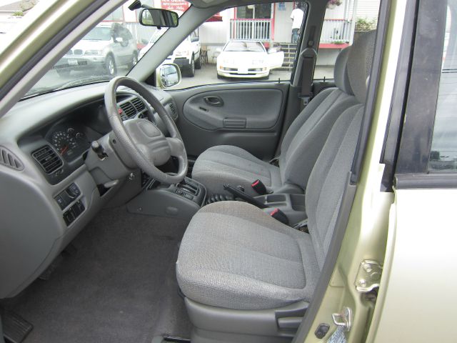 2000 Suzuki Grand Vitara SSE