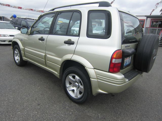 2000 Suzuki Grand Vitara SSE