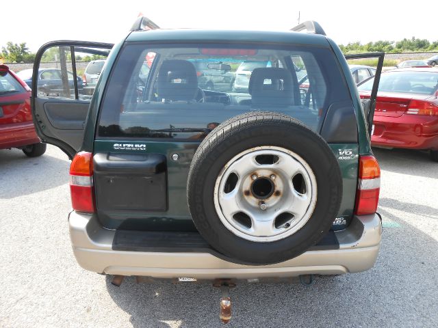 2001 Suzuki Grand Vitara SSE