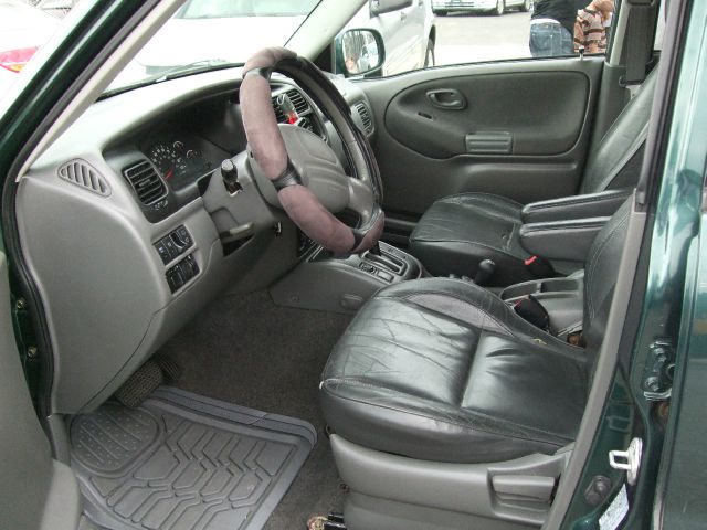 2001 Suzuki Grand Vitara Super