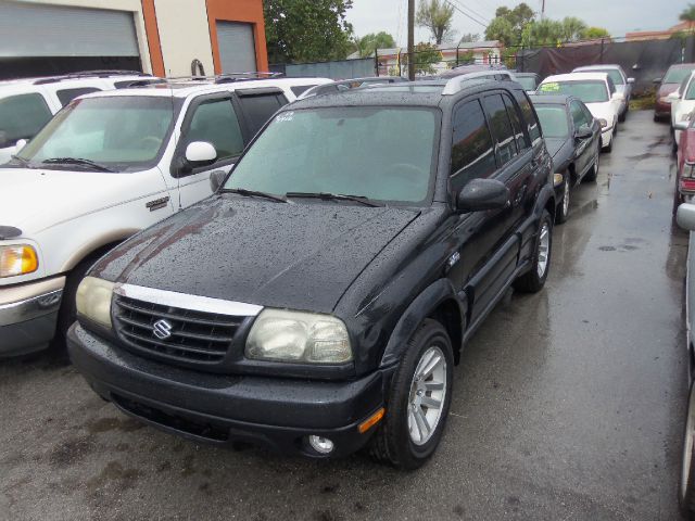 2004 Suzuki Grand Vitara 4x4 Styleside Lariat