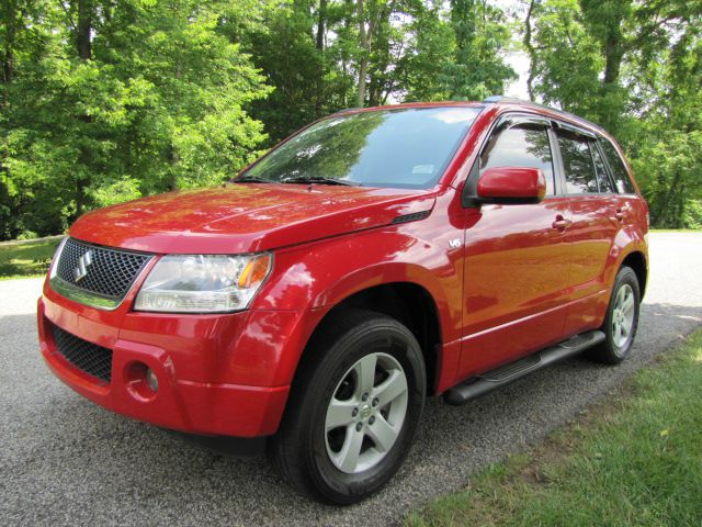 2006 Suzuki Grand Vitara 4X4 SR5 CREW