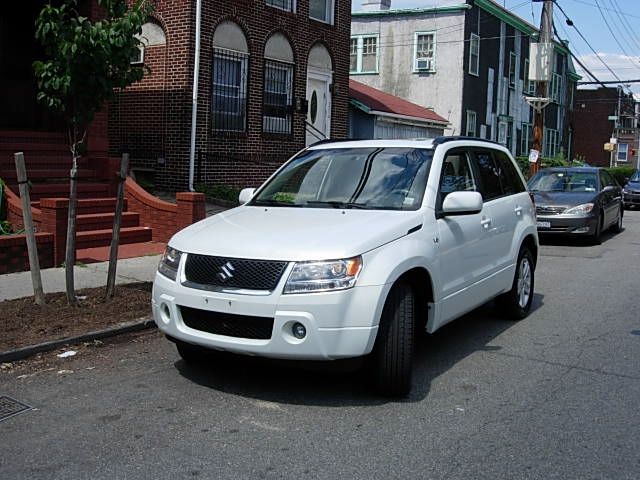 2006 Suzuki Grand Vitara Sport W/navigation