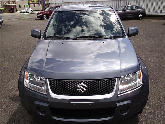 2006 Suzuki Grand Vitara EX - DUAL Power Doors