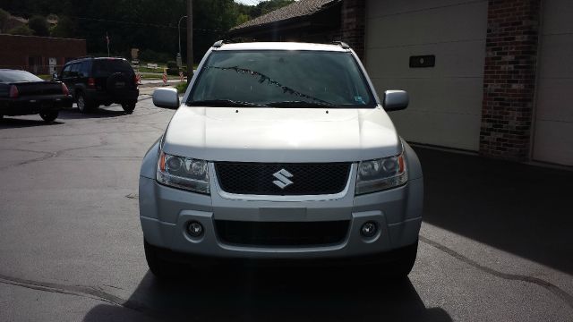 2006 Suzuki Grand Vitara 4X4 SR5 CREW