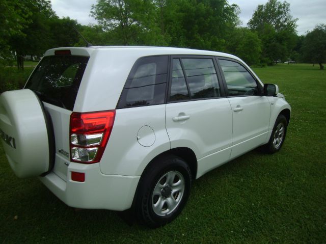 2007 Suzuki Grand Vitara Ram 3500 Diesel 2-WD