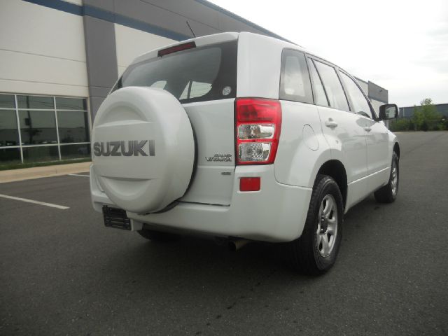 2008 Suzuki Grand Vitara Ram 3500 Diesel 2-WD