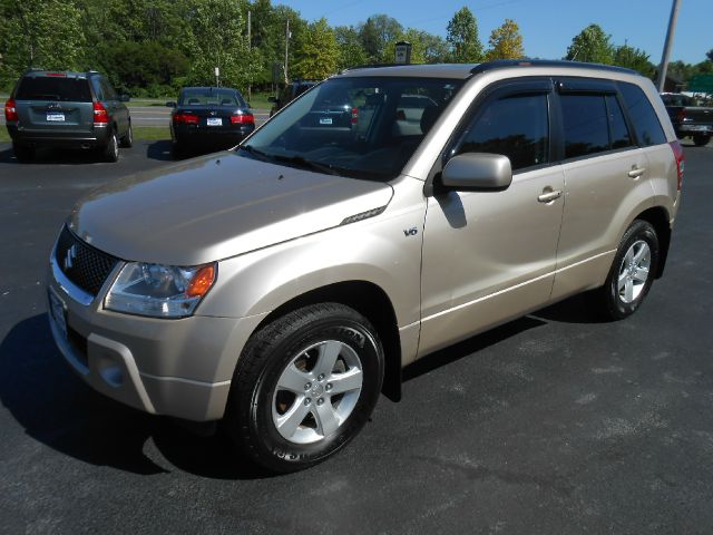 2008 Suzuki Grand Vitara 4X4 SR5 CREW