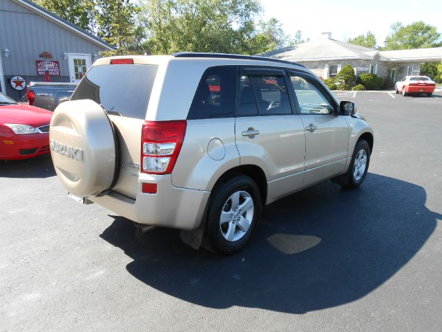 2008 Suzuki Grand Vitara 4X4 SR5 CREW