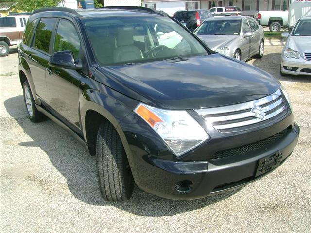 2007 Suzuki Grand Vitara XL7 2000 Chevrolet Silverado