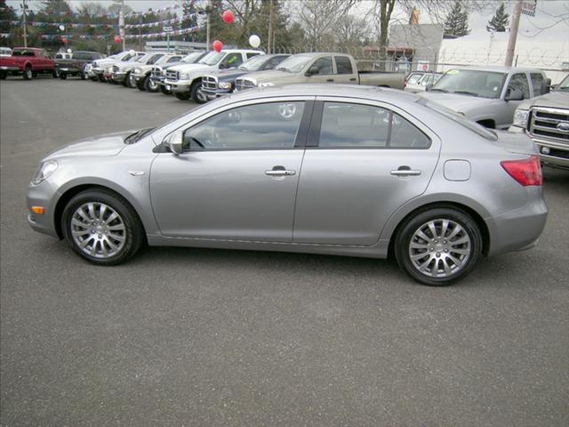 2010 Suzuki Kizashi SE