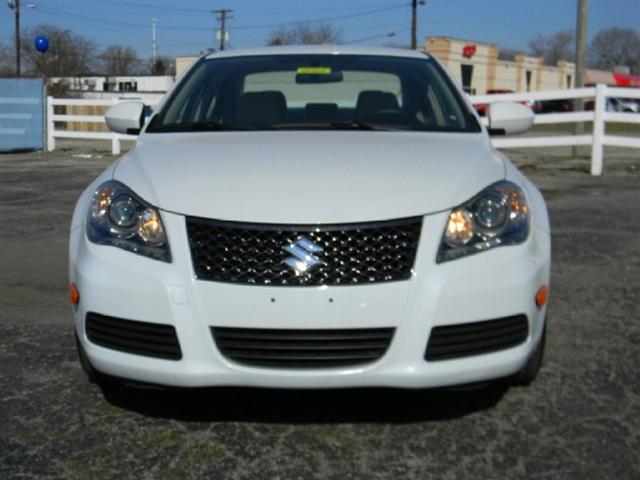 2010 Suzuki Kizashi 5D Sedan