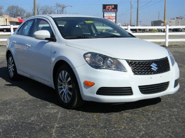 2010 Suzuki Kizashi 5D Sedan