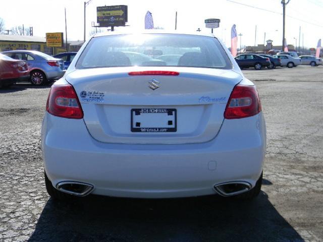 2010 Suzuki Kizashi 5D Sedan