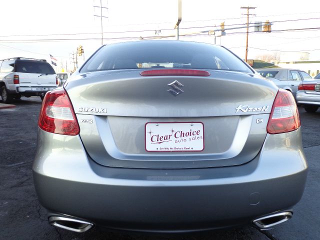 2010 Suzuki Kizashi Lariat Crew Cab 4WD DRW