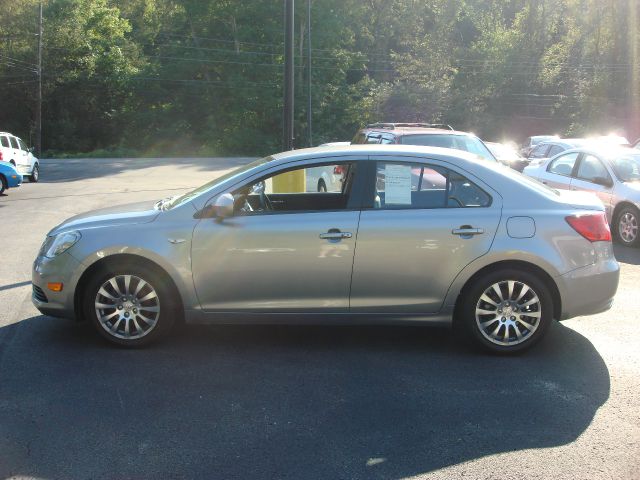 2010 Suzuki Kizashi SE