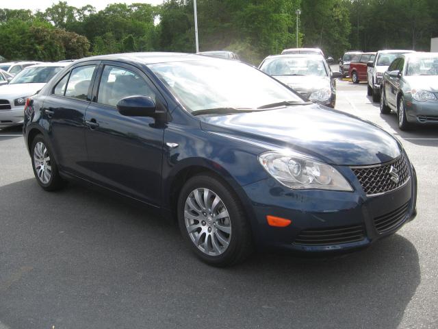 2010 Suzuki Kizashi SE