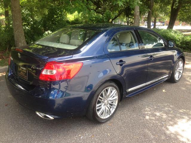 2011 Suzuki Kizashi Extended-short-sle-4wd-cd Player