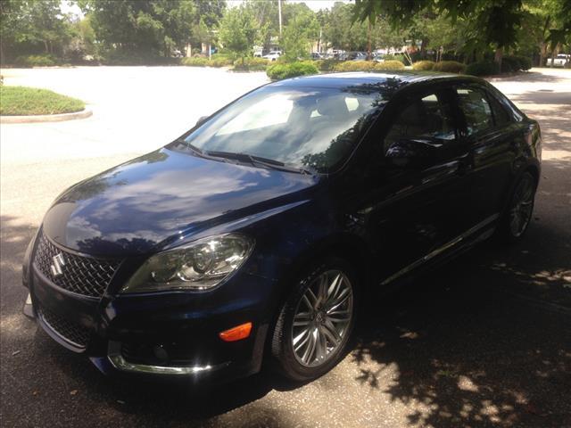 2011 Suzuki Kizashi Extended-short-sle-4wd-cd Player