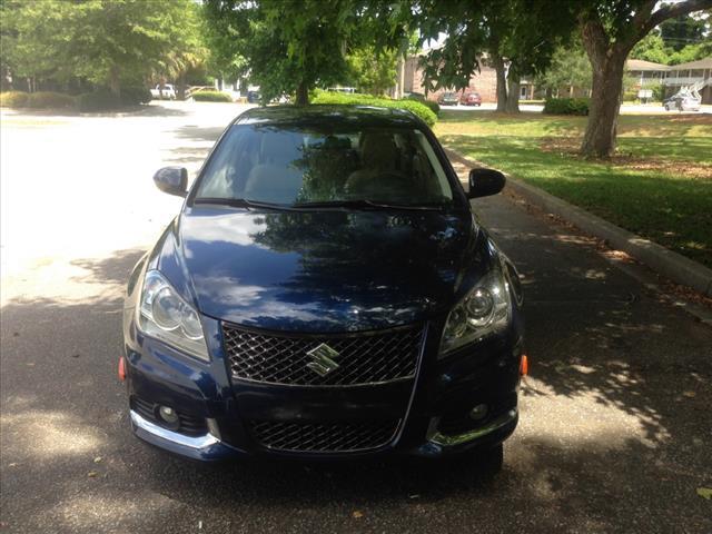 2011 Suzuki Kizashi Extended-short-sle-4wd-cd Player