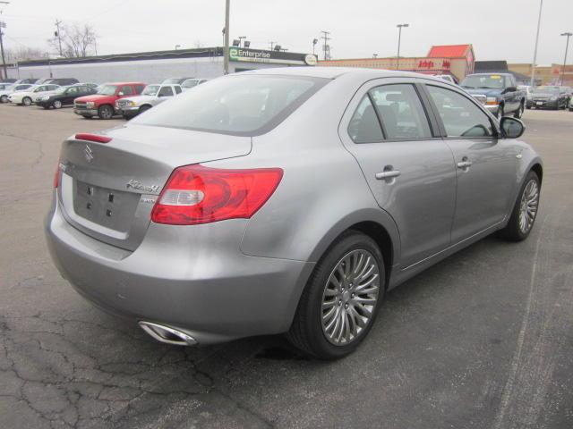 2011 Suzuki Kizashi 4-door