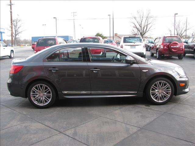 2011 Suzuki Kizashi St-extended Cab-4x4-tonneau