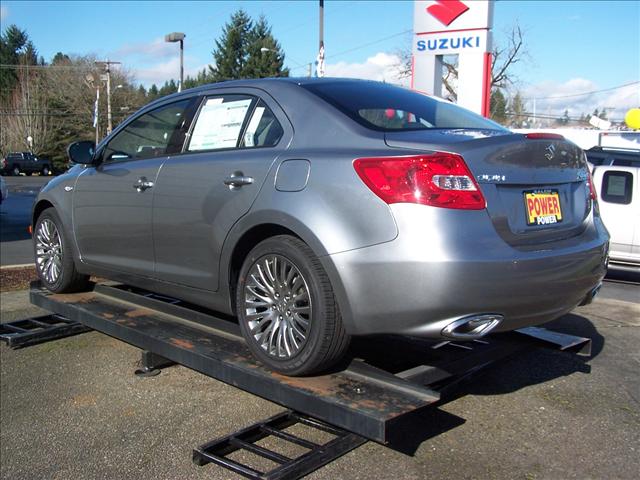 2011 Suzuki Kizashi SE