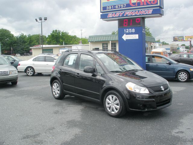 2010 Suzuki SX4 Crossover EX - DUAL Power Doors