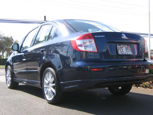 2009 Suzuki SX4 Sedan 2WD LE