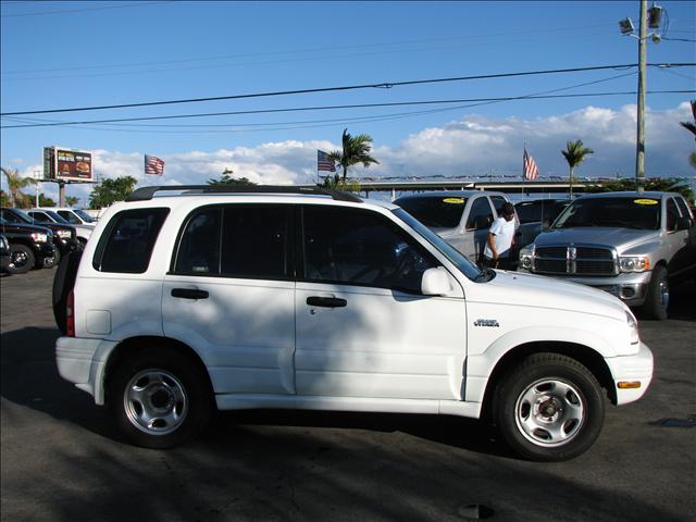 2000 Suzuki Vitara V6 Moonroof