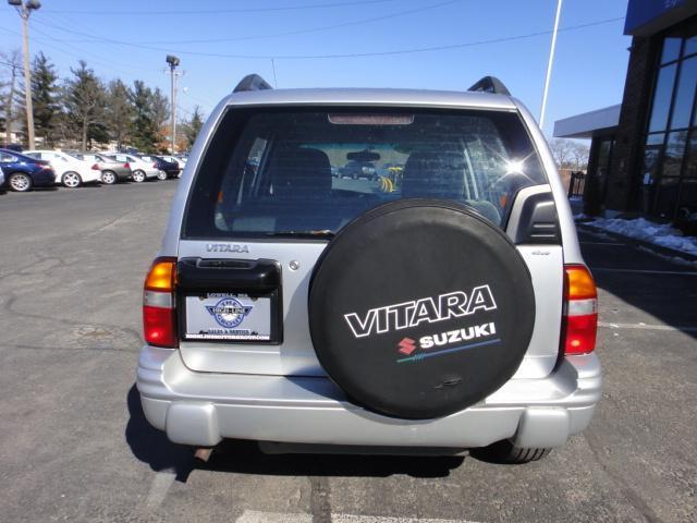 2000 Suzuki Vitara V6 Moonroof