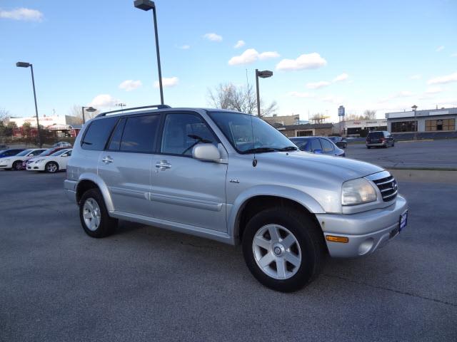 2001 Suzuki XL-7 HD Reg Cab 131.5 WB C6P