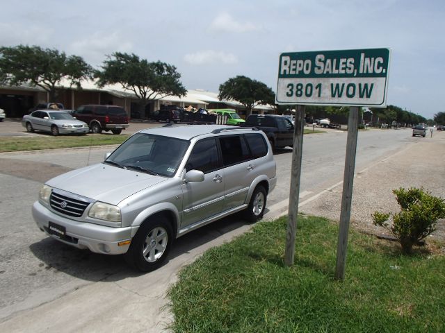 2003 Suzuki XL-7 2008 Nissan XE