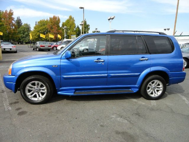 2004 Suzuki XL-7 LS Truck