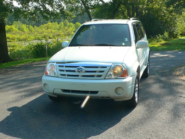 2005 Suzuki XL-7 LS Truck