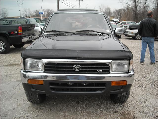 1995 Toyota 4Runner SLT 25