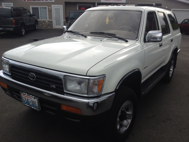 1995 Toyota 4Runner 4dr I4 Man LX-P