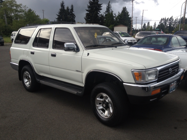 1995 Toyota 4Runner 4dr I4 Man LX-P