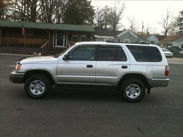 2000 Toyota 4Runner Base