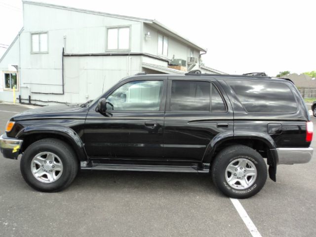 2001 Toyota 4Runner 3.8L MUST Seeone Owner Clean Carfax Sedan