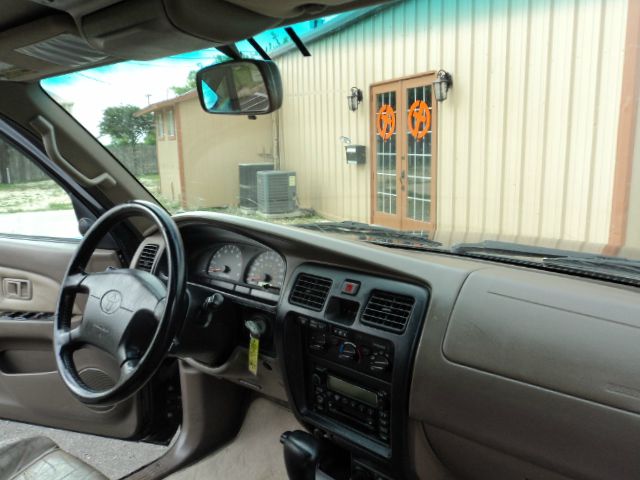 2001 Toyota 4Runner 3.8L MUST Seeone Owner Clean Carfax Sedan