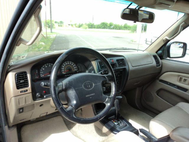 2001 Toyota 4Runner 3.8L MUST Seeone Owner Clean Carfax Sedan