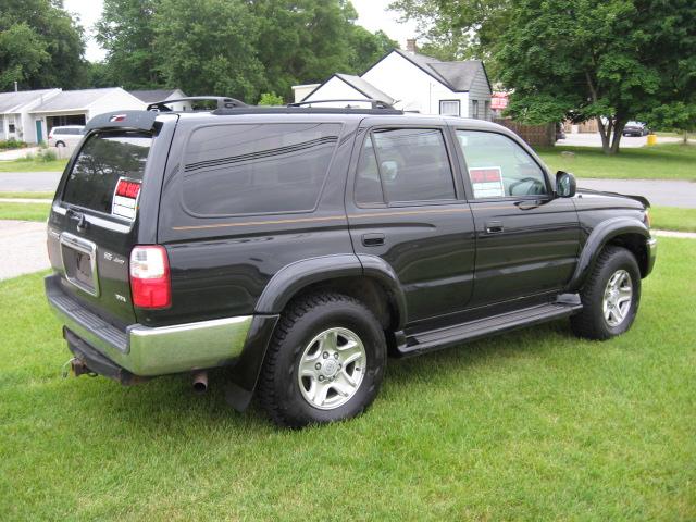 2002 Toyota 4Runner 3.5 H.O V6 Sedan